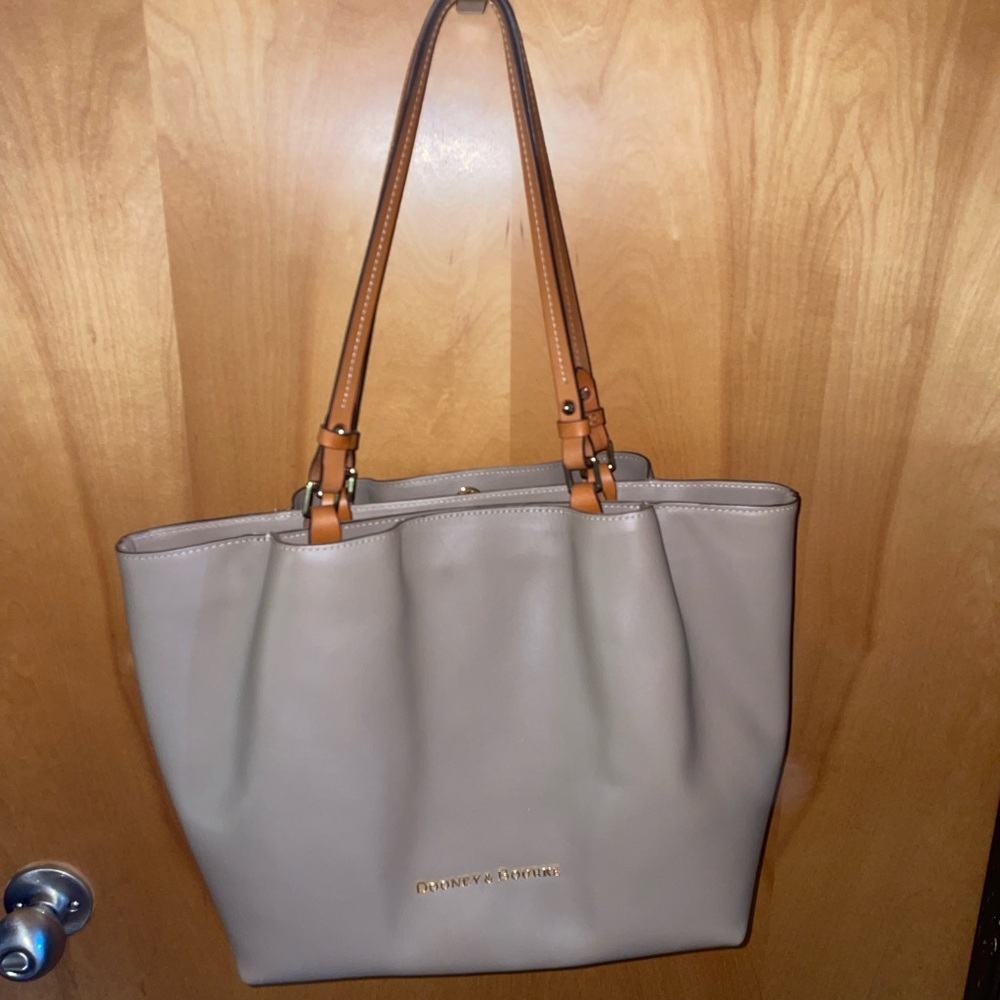 Dooney and Bourke Flynn Leather Taupe Purse